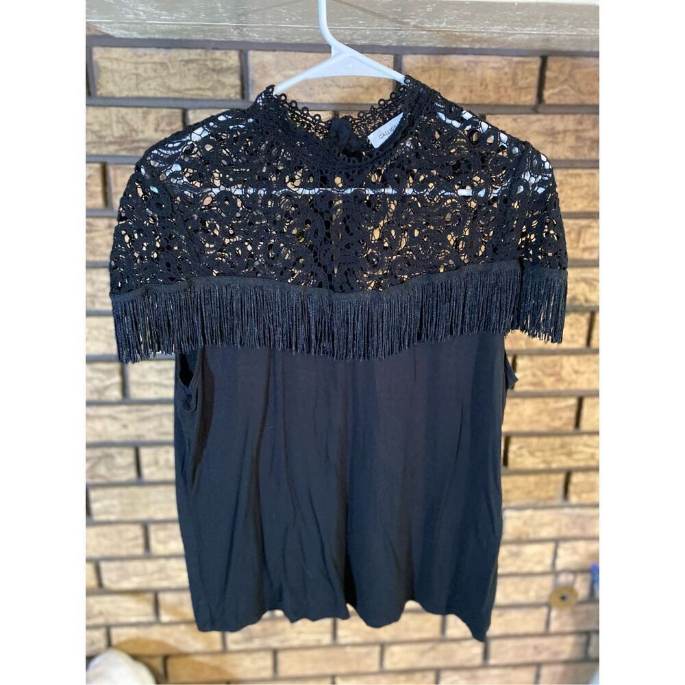Calligraphie Fringe Lace‎ Sleeveless Top